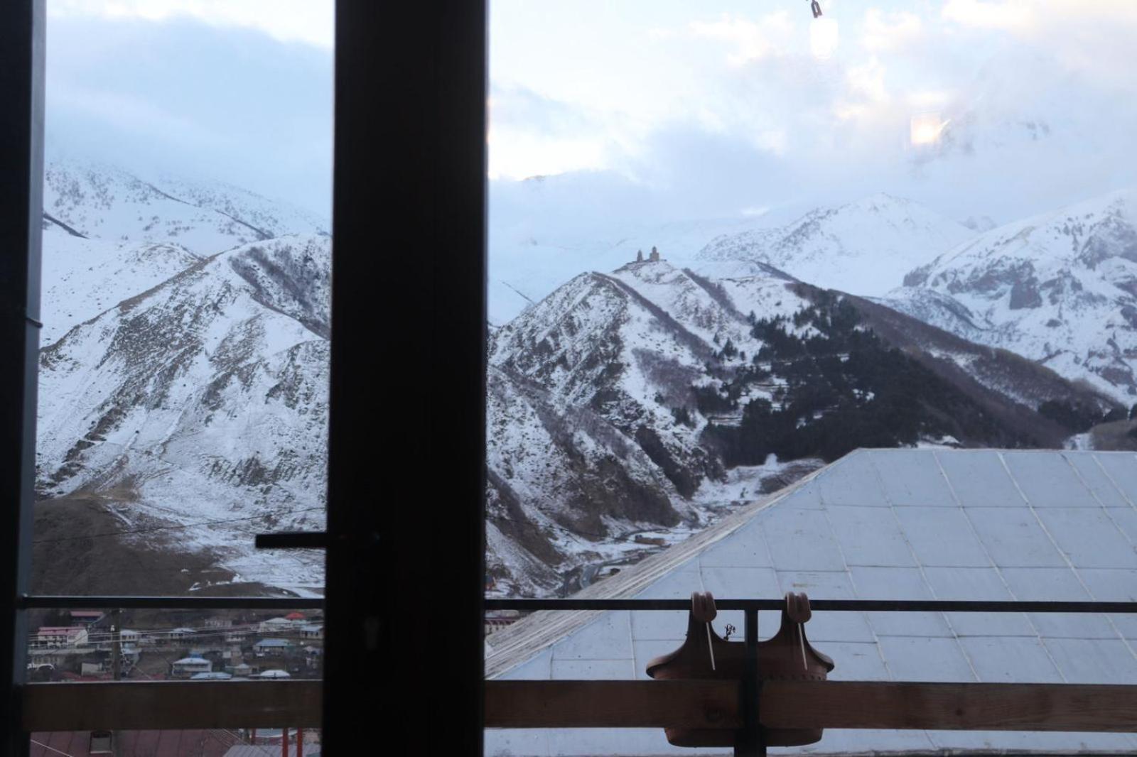 Guesthouse Relax In Kazbegi Εξωτερικό φωτογραφία