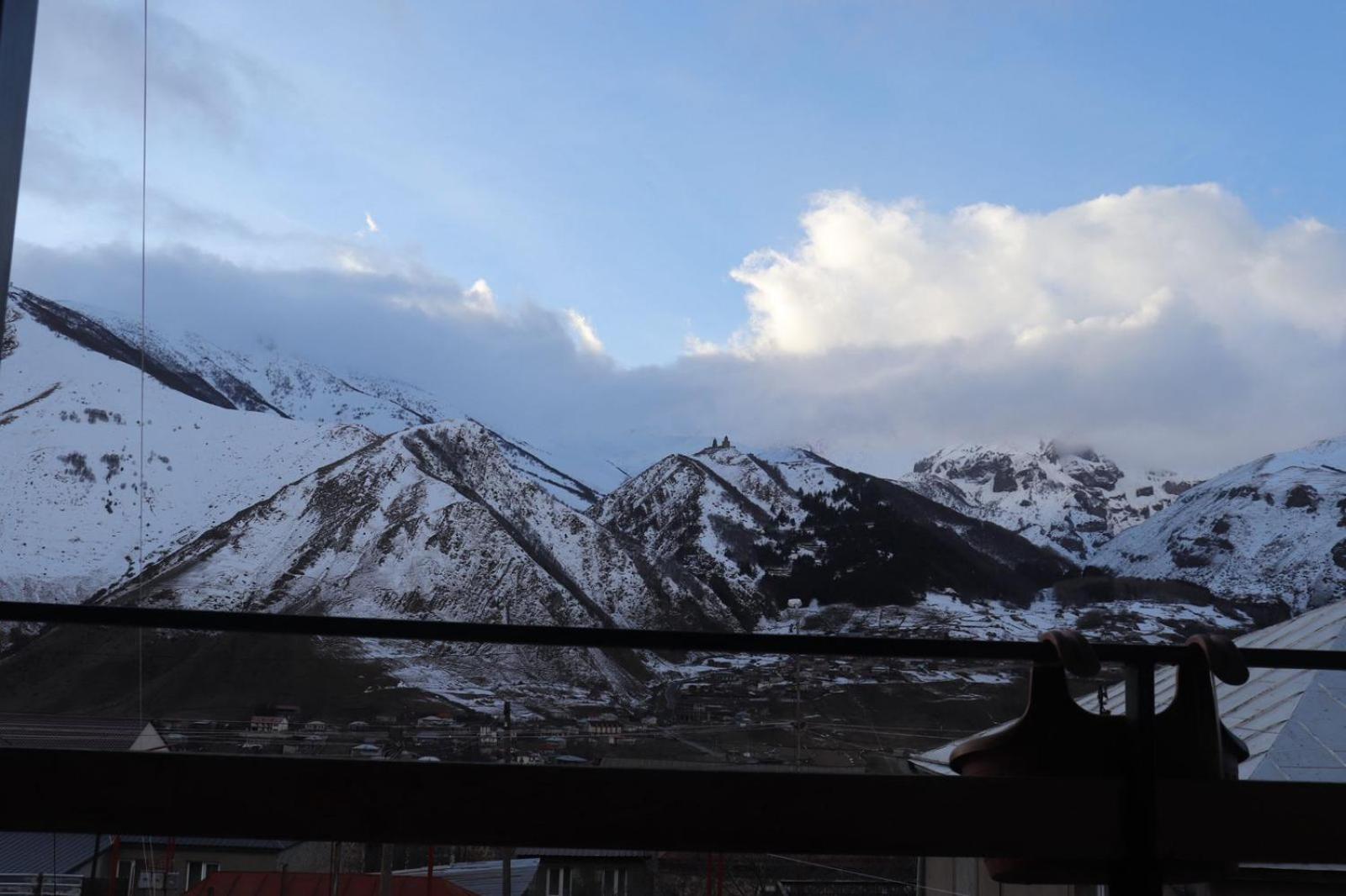 Guesthouse Relax In Kazbegi Εξωτερικό φωτογραφία