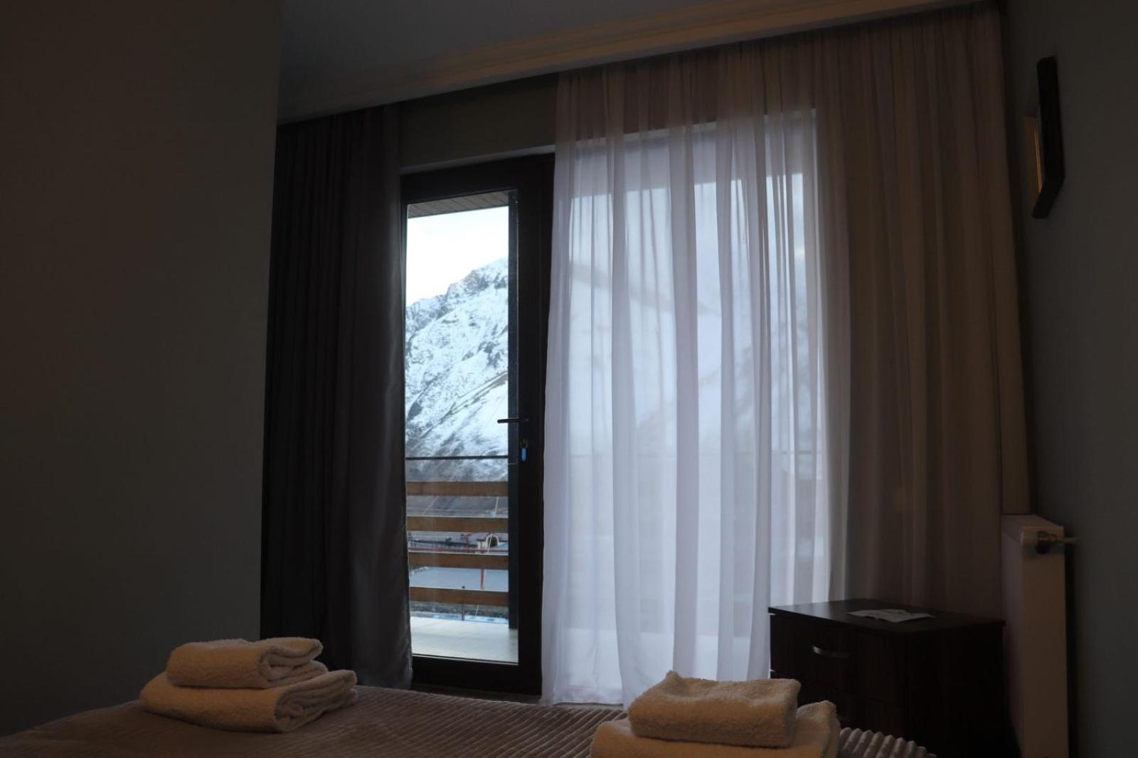 Guesthouse Relax In Kazbegi Εξωτερικό φωτογραφία