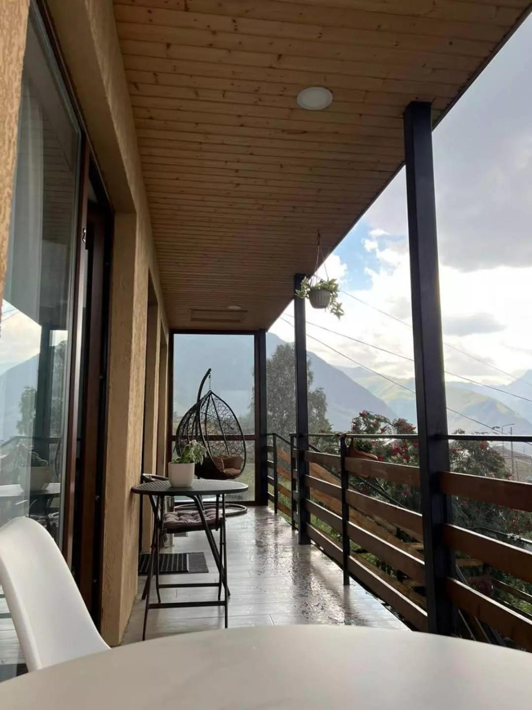 Guesthouse Relax In Kazbegi Εξωτερικό φωτογραφία